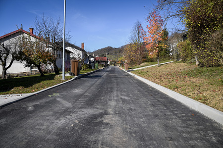 Zaključena rekonstrukcija Prešernove ulice na Senovem