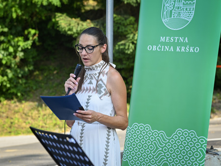 Na Senušah namenu predali urejene pločnike