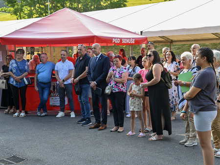 Na Senušah namenu predali urejene pločnike