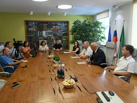Podpis gradbene pogodbe za projekt Park urbanih športov – športno rekreacijski center