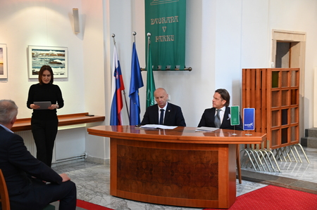 Podpis pogodbe za novogradnjo Osnovne šole dr. Mihajla Rostoharja Krško