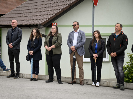 Namenu uradno predali odsek obnovljene ceste na ribnik v Stolovniku 