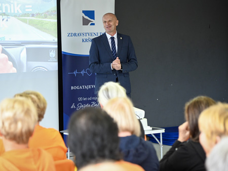 Župan Janez Kerin je pozdravil zbrane